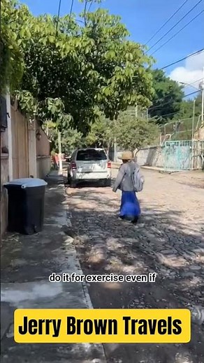 Walking in Ajijic – Cobblestone Streets Adventure #jerrybrowntravels