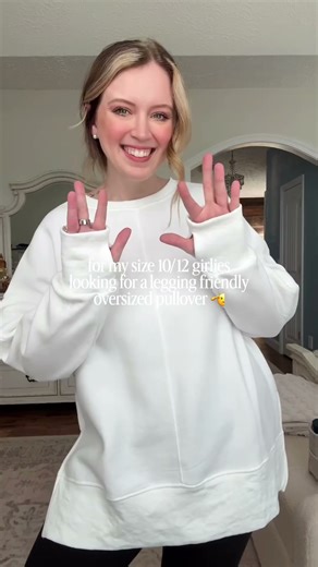 Comment NEED to shop this perfectly oversized fleece lined pullover that’s legging friendly!!