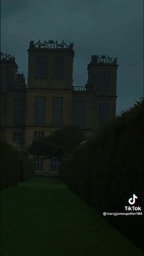 Draco Malfoy's room // harryjamespotter144