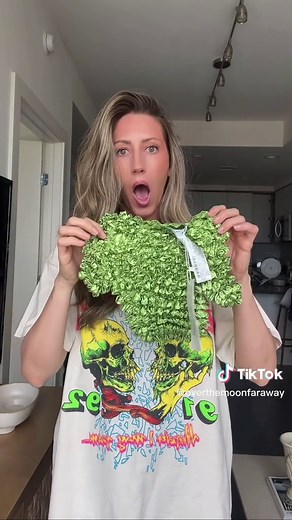 Trying on My First Popcorn Shirt from Zara