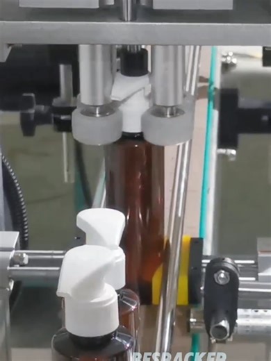 High-Speed Capping Machine for Essential Oil Bottles