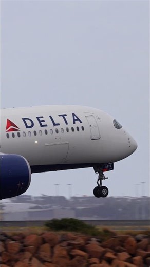 Delta Air Lines DL40 Sydney-Los Angeles (SYD-LAX) N525DN, A350-900