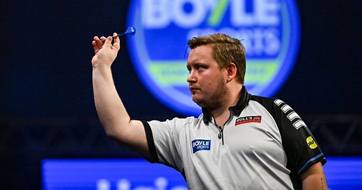 Darts WM 2026 startet am 11.12.: So siehst du die Spiele live im TV und Stream