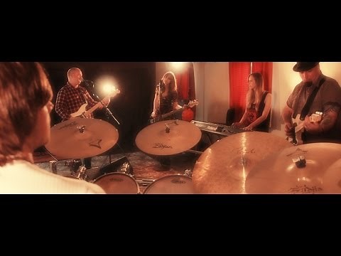 David Maguire - Help Me Make it Through the Night (Official Video)