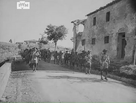 Units of the 8th Indian Division advance on the open city of Florence, with scenes of troops firing mortars and men placing a telephone cable. August 1944. You can watch our video on the Italian Campaign here: bit.ly/3U9WZiq Film: MWY 85 | Imperial War Museum London