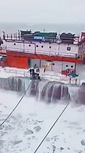 1.3M views · 2.8K reactions | Scary ocean Wave Ship ⚓ #ship #submarine #shipbuilding #ShippingContainers #cruiseship #cruiselife #shiplife #reelsviralfb #containership #container #ocean #cargoship #shipspotting #shipspotter #shipbuilding | Samuel Ward | Facebook