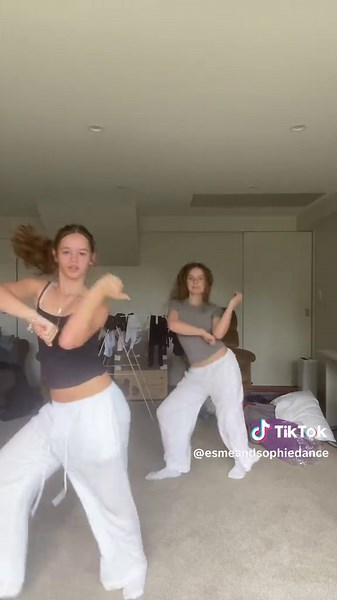 Learn Taylor Swift Style Dance Moves for Beginners