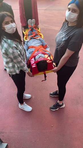3 Kat yaralıyı çıkarmayı başaran Paramedik Öğrencilerim #paramedic #ambulance #112acil #travma #paramedik