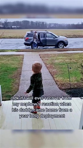 4.1M views · 44K reactions | My heart  #militaryfamily #militaryhomecoming #navy #deployment | Military Family | Facebook