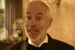 Dominic Frisby sings "Keir Starmer is Captain Flip Flop" - British Comedy Guide