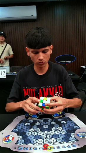 Rwsolution 3x3 rubiks cube #rubikscube #resolution #cubing #rubik #speedcubing #puzzle #3x3 #rubiks
