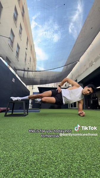 Copenhagen Plank: Strengthen Your Hips and Core