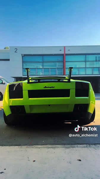 Lamborghini Car Wrapping in Sydney: Glossy Green Transformation