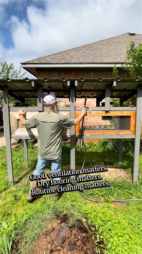 A strong smell isn’t “just part of quail.” It’s usually a sign that airflow, drainage, or cleaning frequency needs adjusting. Coturnix are compact birds with high output, which means their housing system must support proper waste management. Ventilation, dryness, and routine maintenance prevent ammonia buildup and protect respiratory health. Small improvements to housing design can dramatically reduce odor and labor. ✅ Follow for more practical housing guidance and check out our website for buil