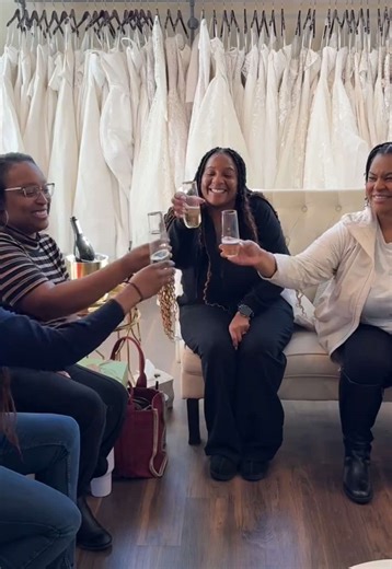 It’s a gorgeous and magical day here at Ava Laurénne Bride!!! #avalaurennebride #bridetobe #2026brides #bts #wedding