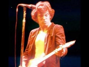 Bruce Springsteen - DETROIT MEDLEY 1977 (audio)