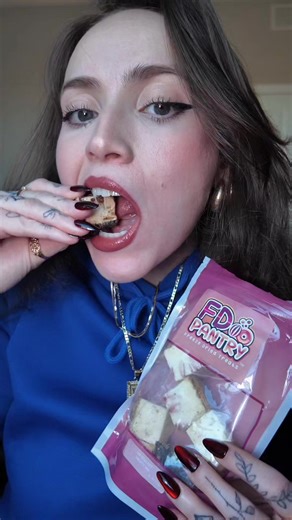 89K views · 578 reactions | freeze dried cheesecake  as a cheesecake lover I am very pleased with this snack☺️ what’s your favorite freeze dried food?? #freezedried #cheesecake #mukbang #asmr #fblifestyle #fyp | Hallieis Eating | Facebook