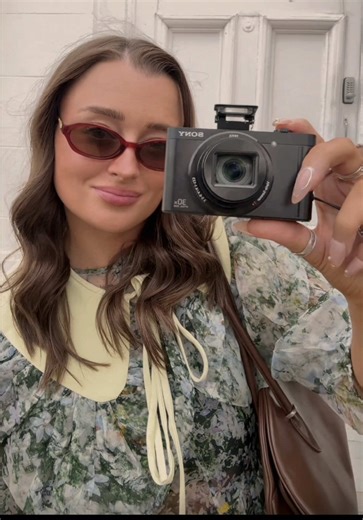 Daily Midsized Style Inspiration for Women