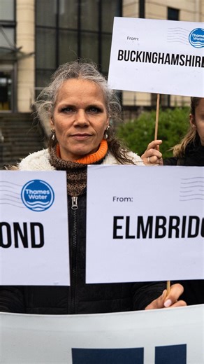✊ This is what community power looks like. 💩 With @officialthameswater failing to deliver on promised fixes to their leaking infrastructure, communities across the Thames are stepping up. They’re filing statutory nuisance complaints with their councils — demanding accountability, cleaner rivers and urgent action. This marks the launch of the UK’s first coordinated statutory nuisance action of its kind, as communities unite to push local authorities to hold Thames Water legally accountable for t