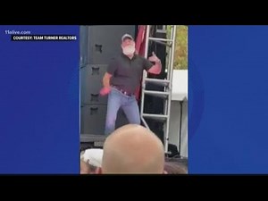 Dancing sign language interpreter during Atlanta Pride is fabulous!