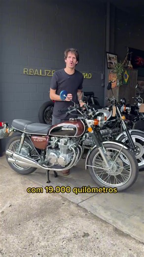 Marca: Honda Modelo: CB 500 Ano: 1974 Km: 19.000 Valor: R$ 115.000,00 CHAME NOSSO WHATSAPP (link na bio) Cidade: Limeira-SP Obs: 2º dono. Histórico documental completo. Manual do proprietário. Escapamentos HM CB 500 F 323 de fábrica. Todas as lentes de Fábrica. Uma moto espetacular! O conteúdo/veículo são de responsabilidade do anunciante, o Vintage Riders reserva-se ao direito de fazer a ligação entre vendedor e comprador. #classificadovintageriders