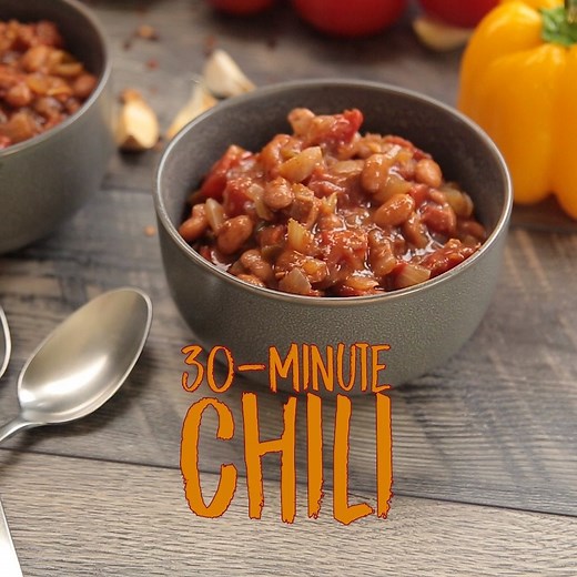 27K views · 710 reactions | The easiest vegan chili recipe for when you just need to get dinner on the table. RECIPE: https://www.forksoverknives.com/recipes/vegan-soups-stews/30-minute-easy-vegan-chili/ | Forks Over Knives | Facebook