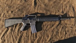 M16A2自动步枪第一视角实弹射击