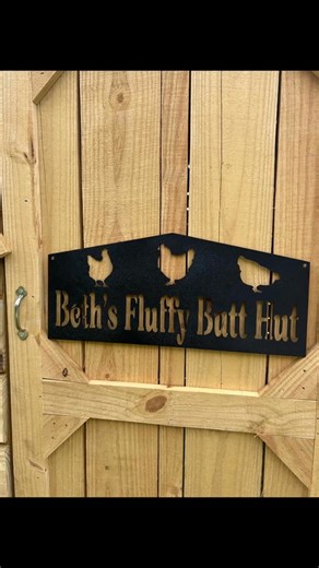 Chicken coops deserve signs too 🐔 We create custom farm and chicken coop signs in Vidalia, GA, perfect for adding personality to your coop, garden, or property. Made from durable materials that hold up outdoors and designed to match your farm style. From fun coop names to classic farm signage, we’ve got you covered. 📍 Made locally in Vidalia 🛠 Built for outdoor use 📩 Message us to order #VidaliaGA #FarmSigns #ChickenCoopLife #ShopLocalGA #CustomMetalSigns | Alston Design Co