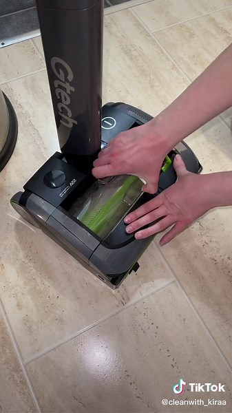 Absolutely love my new Gtech! @gtechsocial #gtech #cleaning #cleantok #cleanwith_kiraa #gifted #cleaningmotivation #vaccumetips