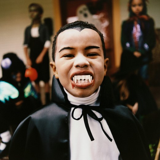 DIY Vampire Costumes for a Perfectly Spooky Halloween