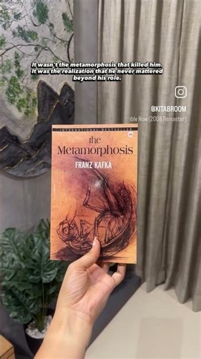 The Metamorphosis by Franz Kafka #booktok #books #booktubetbr #fantasy #bestseller #emotional