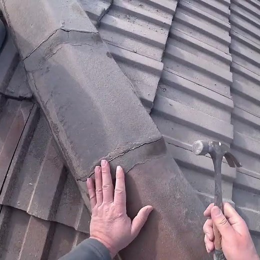 Roof restoration tips pointing#shorts #diy #tips #tutorial #roof 👍& 🔔