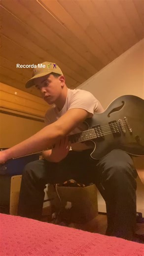 Explore Jazz and Latin Influences in Recorda Me