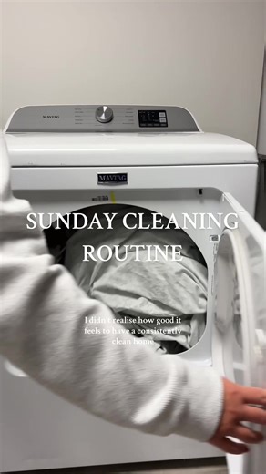 This Sunday cleaning routine has honestly changed everything for me. 🧺✨ It’s what helps my home stay consistently clean and stress-free all week long. I actually look forward to it now - it gets easier every time I do it! It might seem like a lot at first, but it’s what lets me relax during the week and just focus on light maintenance. Here’s my full Sunday Reset Cleaning Routine 👇 SUNDAY CLEANING ROUTINE: 🧼 LAUNDRY: Wash all bedding, towels, and bath mats using @ARM & HAMMER Laundry @OxiClea