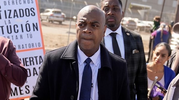 Newark mayor arrested at ICE facility while joining Democrats to conduct 'oversight'