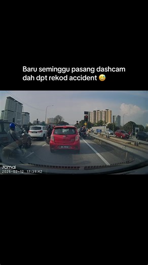 Dashcam Records Traffic Accident at Batu Tiga