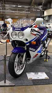 139K views · 5.1K reactions | The Suzuki GSX-R1100 Slingshot Hyper Sport is a brute from Suzuki’s golden era — built for riders who craved raw power and relentless acceleration. With its legendary “Slingshot” carbs, oil-cooled muscle, and unmistakable GSX-R presence, it delivered straight-line fury with true superbike DNA. Big. Fast. Fearless. #GSXR1100 #Slingshot #SuzukiLegend #HyperSport #SuperbikeCollection | Tony Biker | Facebook