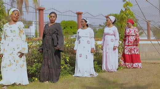 Sanda.Lassa.Officiel (@sanda.lassa.officiel)’s videos with son original - Sanda.Lassa.Officiel