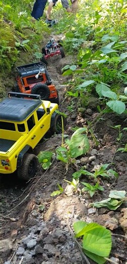 Slow Crawl, Pure Skill #rcoffoad #ScaleCrawling #RCCrawler #RC4x4