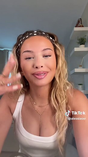 So wirst du Influencer! Folgt rein für mehr Tipps und schreibt was ihr wissen wollt👀 Also keine Ahnung was mit meinem Ton los ist aber bin zu faul es neu aufzunehmen SOORRY😭#influencer#geheimnis#tipps