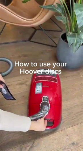 CLEANING HACK = HOOVER DISCS Use these for a scented finish 👌 #cleantok #hooverdiscs #clean #homereset #2k