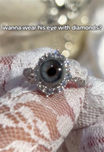 Unique Custom Eye Ring: A Gift Idea