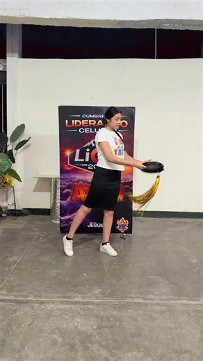 Pandero y danza: pasos y ritmo para panderistas