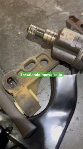 Chevy trailblazer 2006 4.2L axle seal