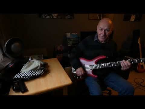 Cort A4 Plus bass guitar review