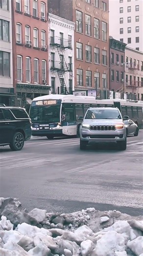 Novabus LFSA on the M101 at 3 Avenue and E 23rd Street