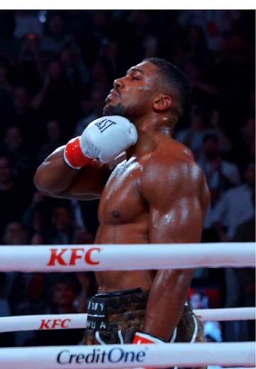 The Psychological Edge in Boxing: Breaking Opponents