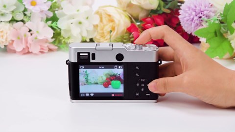 5K Digital Camera for Photography with Front and Rear Lens, Autofocus Vlogging Camera for YouTube with Viewfinder, 16X Digital Zoom, Anti-Shake Point Shoot Compact Camera with 32GB Card