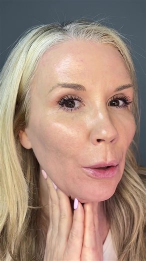 Get it now!☀️🧴💛 #tintedsunscreen #spf #glow #skintint #purbeauty