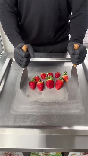 Mr.roll maker (@mr.rollmaker)’s videos with original sound - Mr.roll maker